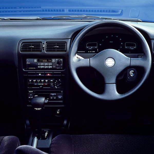 خودرو نیسان NX دنده ای سال 1993